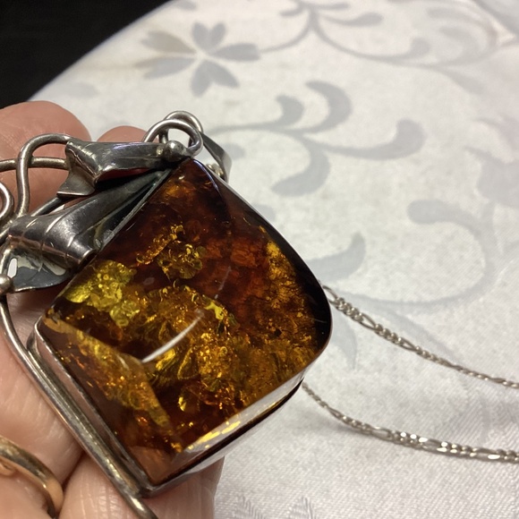 Vintage Amber  Sterling Silver Pendant/Chain  HUGE. I MEAN HUGE. STUNNING - Picture 10 of 14